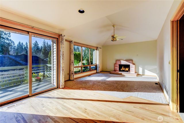 15728 NE 61st Ct, Redmond, WA 98052