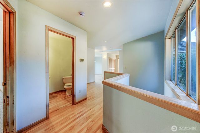 15728 NE 61st Ct, Redmond, WA 98052