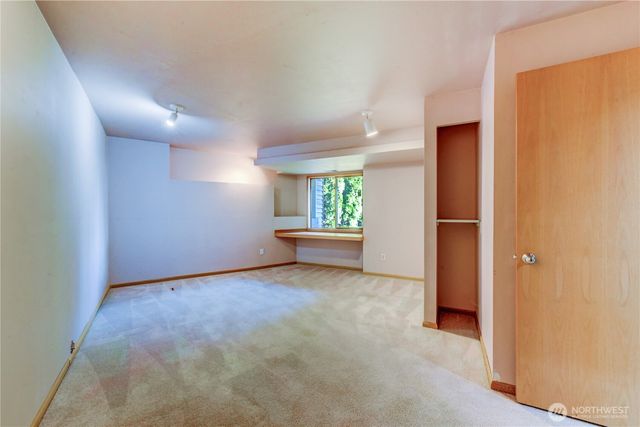 15728 NE 61st Ct, Redmond, WA 98052