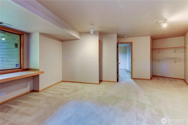 15728 NE 61st Ct, Redmond, WA 98052