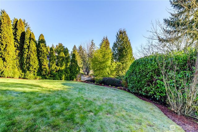 15728 NE 61st Ct, Redmond, WA 98052