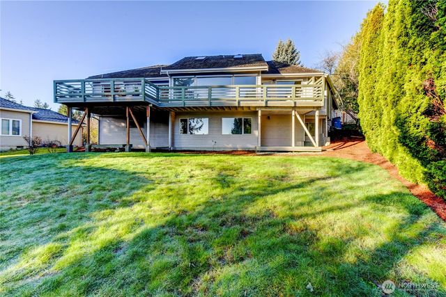 15728 NE 61st Ct, Redmond, WA 98052