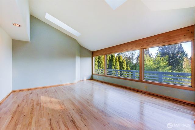 15728 NE 61st Ct, Redmond, WA 98052