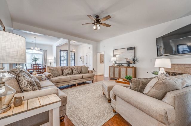 10476 MABRY MILL RD, Cordova, TN 38016