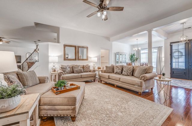 10476 MABRY MILL RD, Cordova, TN 38016