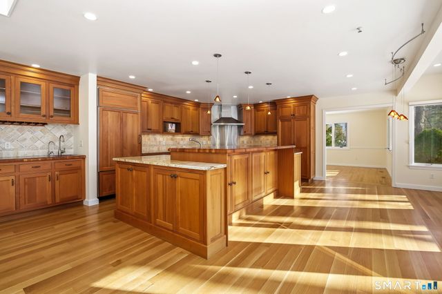 59 Emerald Lane, Stamford, CT 06905