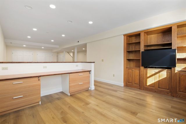 59 Emerald Lane, Stamford, CT 06905