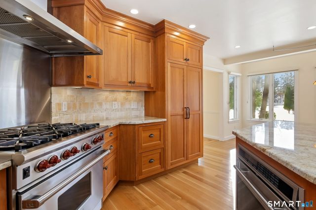 59 Emerald Lane, Stamford, CT 06905