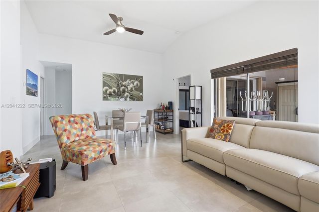 6443 SW 152nd Cir Pl 22-43, Miami, FL 33193