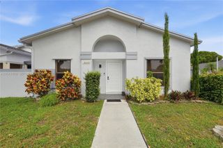 6443 SW 152nd Cir Pl 22-43, Miami, FL 33193