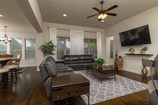 955 Champions Way, Roanoke, TX 76262