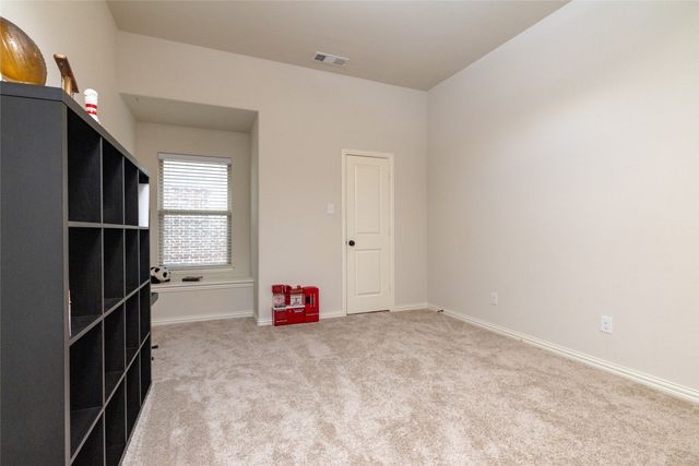 955 Champions Way, Roanoke, TX 76262