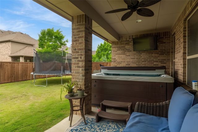 955 Champions Way, Roanoke, TX 76262