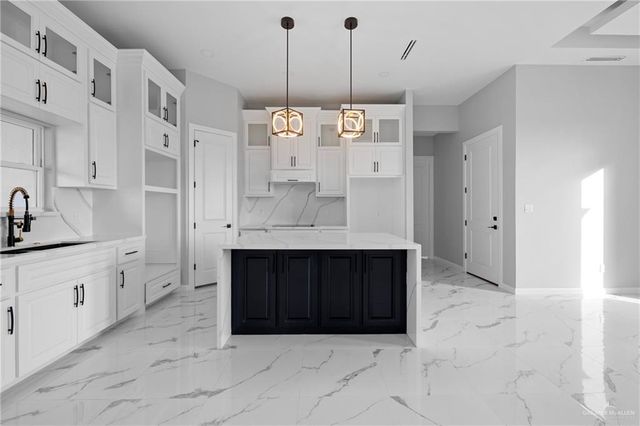 5100 Duke Avenue, Mcallen, TX 78504