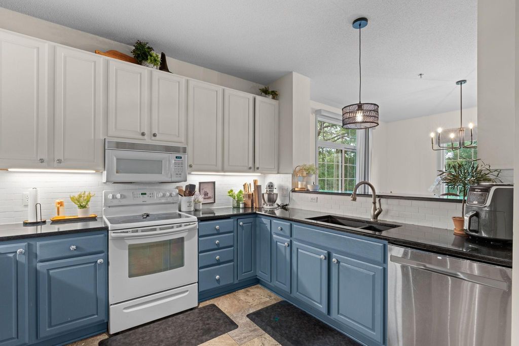 1711 Elm Street, White Bear Lake, MN 55110 — photo 2