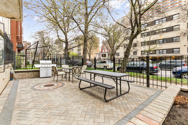 6012 N Kenmore Avenue 3F, Chicago, IL 60660