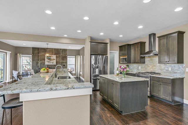 N56W19780 Powell DRIVE, Menomonee Falls, WI 53051