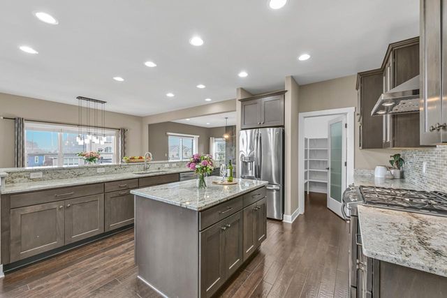 N56W19780 Powell DRIVE, Menomonee Falls, WI 53051