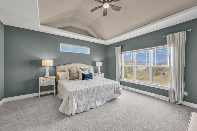 N56W19780 Powell DRIVE, Menomonee Falls, WI 53051