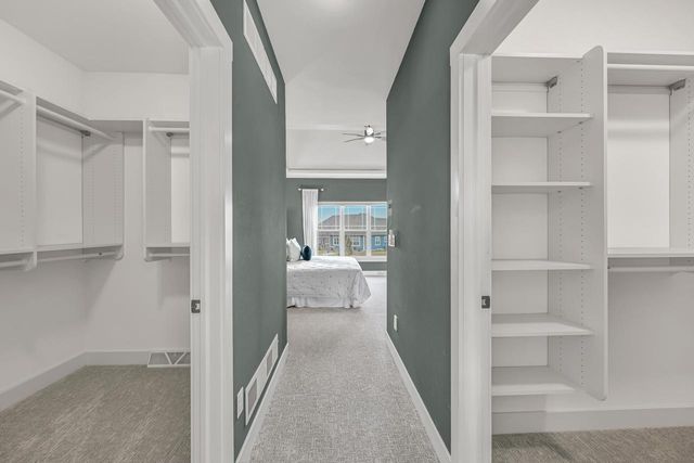 N56W19780 Powell DRIVE, Menomonee Falls, WI 53051