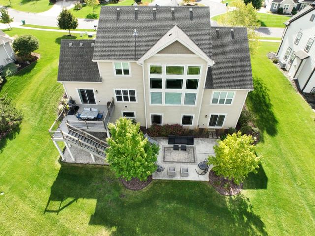 N56W19780 Powell DRIVE, Menomonee Falls, WI 53051