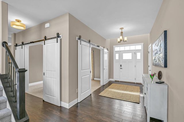 N56W19780 Powell DRIVE, Menomonee Falls, WI 53051