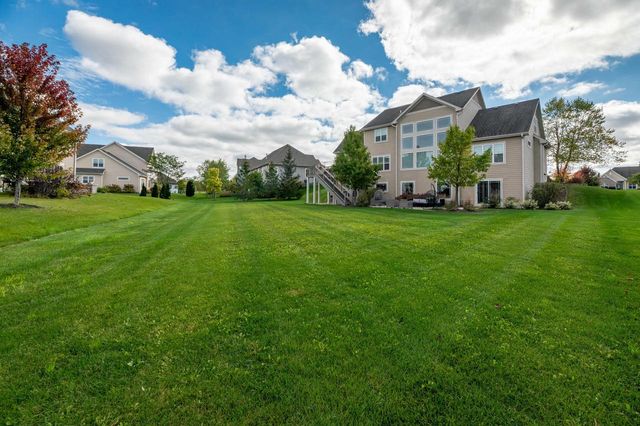 N56W19780 Powell DRIVE, Menomonee Falls, WI 53051