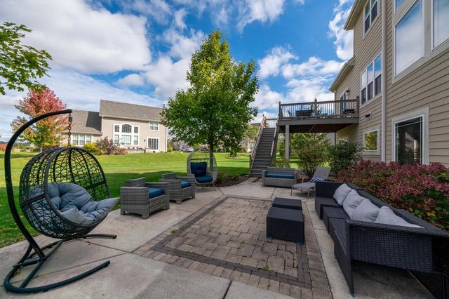 N56W19780 Powell DRIVE, Menomonee Falls, WI 53051