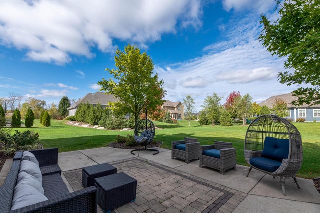 N56W19780 Powell DRIVE, Menomonee Falls, WI 53051