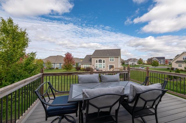 N56W19780 Powell DRIVE, Menomonee Falls, WI 53051