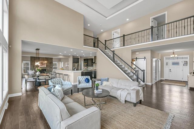 N56W19780 Powell DRIVE, Menomonee Falls, WI 53051