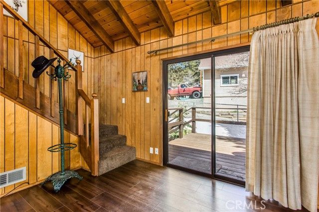 31822 Panorama Drive, Running Springs, CA 92382