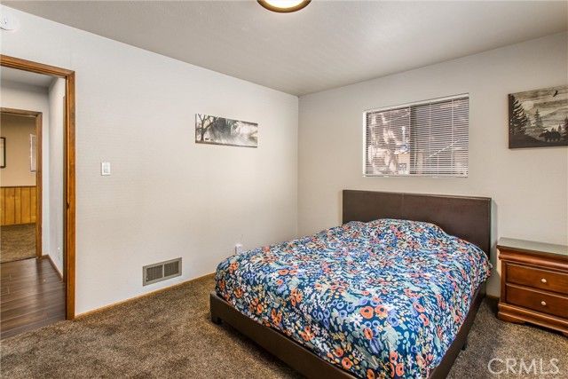 31822 Panorama Drive, Running Springs, CA 92382