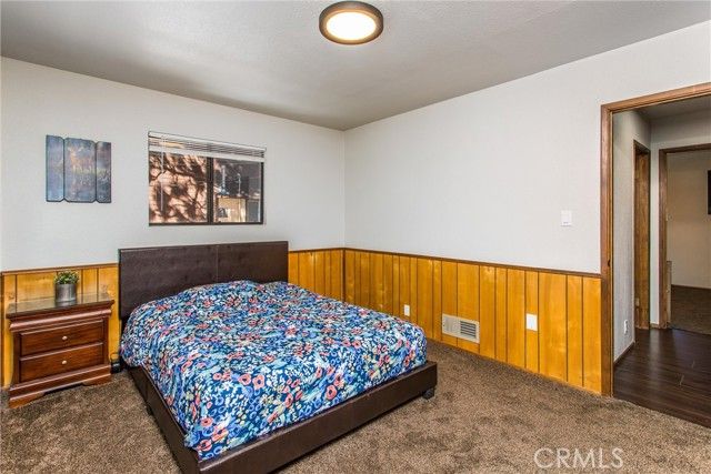 31822 Panorama Drive, Running Springs, CA 92382