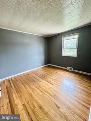 209 E WHITLOCK AVE, Winchester, VA 22601