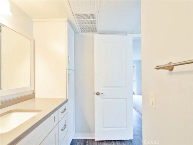2819 S Fairview F, Santa Ana, CA 92704