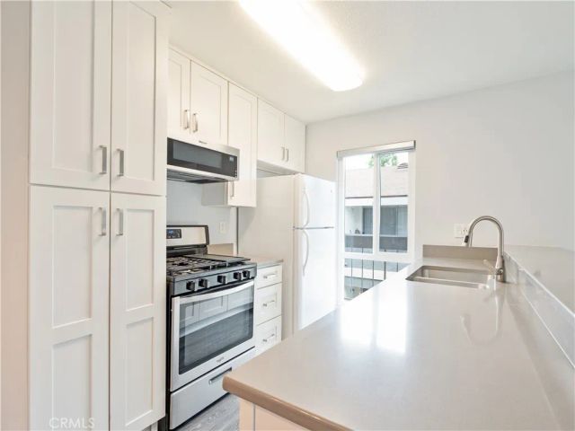 2819 S Fairview F, Santa Ana, CA 92704