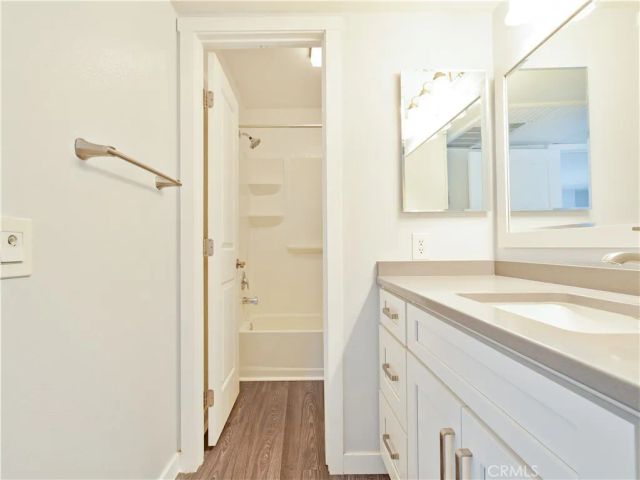 2819 S Fairview F, Santa Ana, CA 92704