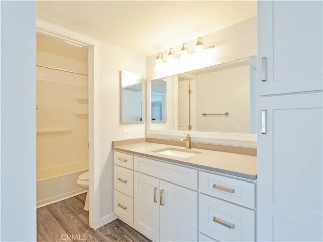 2819 S Fairview F, Santa Ana, CA 92704