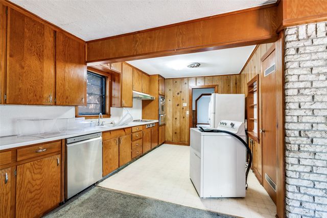1125 N Riverside Drive, Fort Worth, TX 76111
