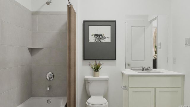 1928 Bonelli Eagle, New Braunfels, TX 78130