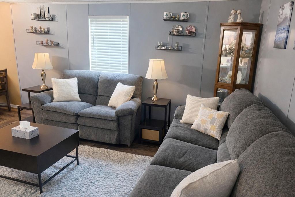 Image 4 of property listing at 746 Madison Street, Ehrhardt, SC 29081