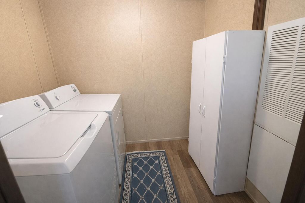 Image 8 of property listing at 746 Madison Street, Ehrhardt, SC 29081