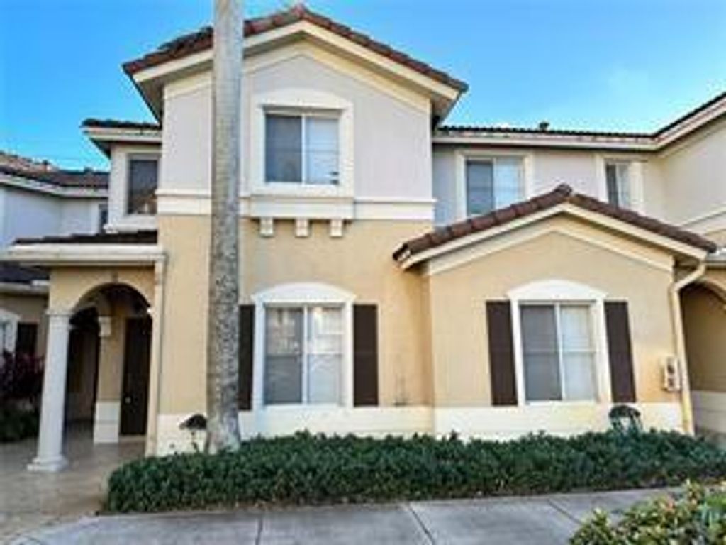 8830 W Flagler Street 8, Miami, FL 33174
