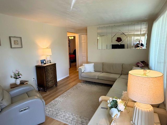 4901 PICTURE AVENUE, Holiday, FL 34690