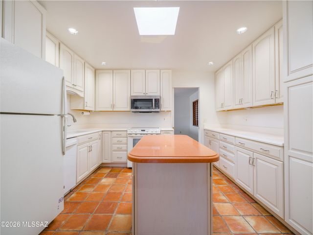 1600 E Entrada Quinta, Tucson, AZ 85718