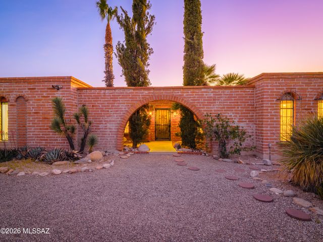 1600 E Entrada Quinta, Tucson, AZ 85718