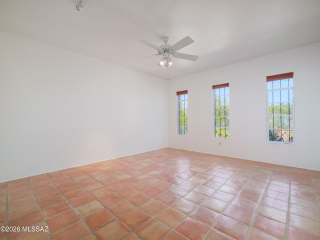 1600 E Entrada Quinta, Tucson, AZ 85718