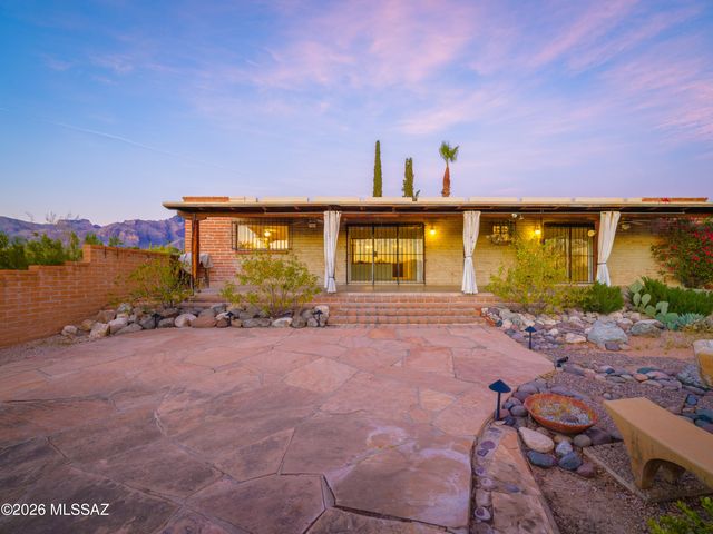 1600 E Entrada Quinta, Tucson, AZ 85718