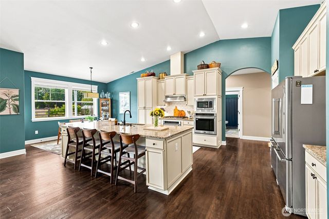 15425 Smith Prairie Road SE, Yelm, WA 98597